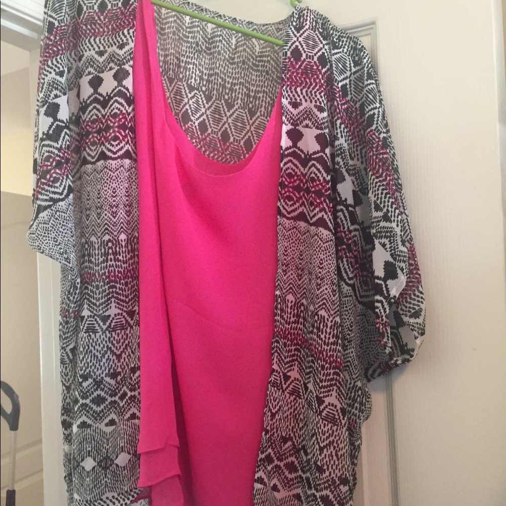 Size XL women’s shirt w kimono